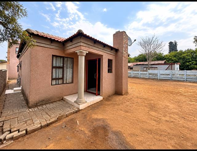 3 BEDROOM HOUSE FOR SALE IN VANDERBIJLPARK CW 6